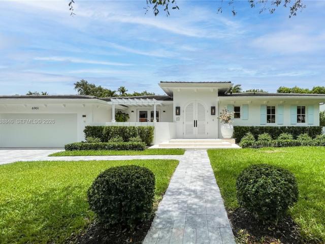 6901 Almansa St, 3 beds, 3 full and 1 half baths