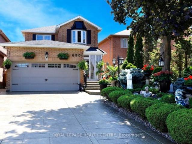 690 Ashprior Avenue, Mississauga, ON, L5R 3N8 house for sale | Listing ID W13624 | Royal LePage