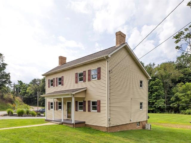 690 Lakeview Drive