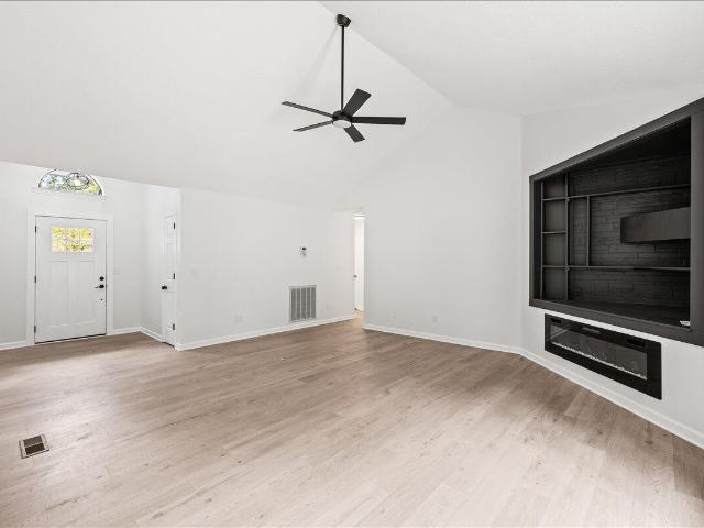 6914 Spinmaker Cove