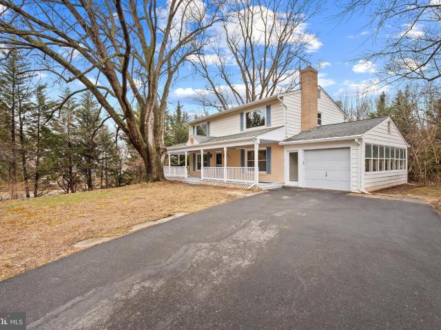 6916 Cynthia Ln, Derwood, MD 20855 | MLS #MDMC2219