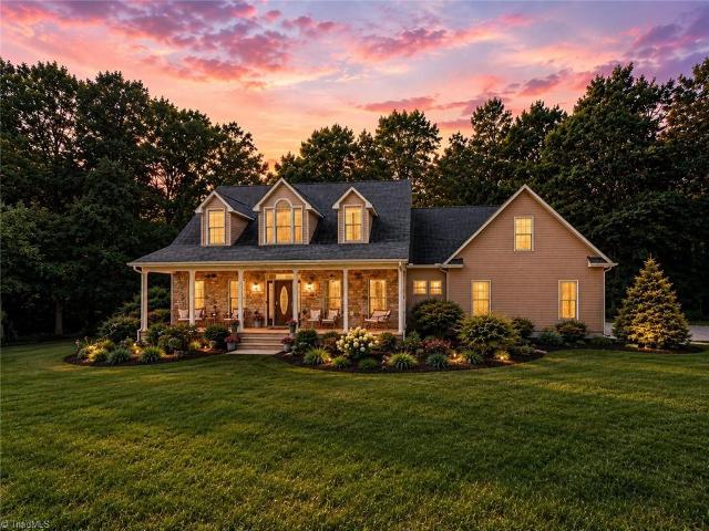 6916 Harvest Glen Drive