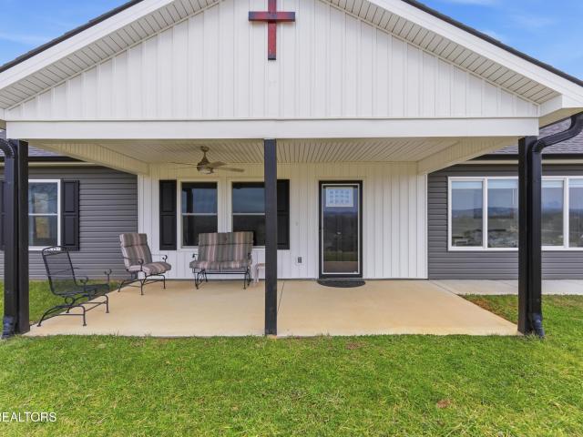 6911 Fairview Rd