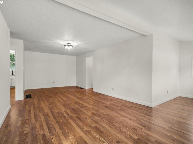 6911 se cora st