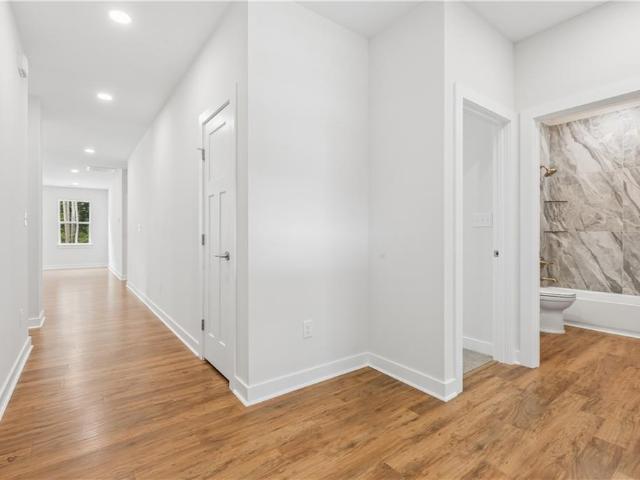6912 Sunset Cove LN