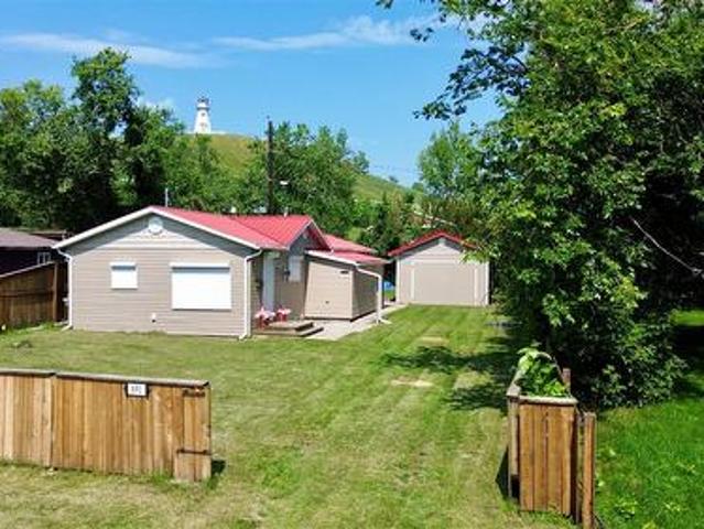691 Joseph Crescent, Cochin, SK, S0M 0L0 house for sale | Listing ID SK043848 | Royal LePage