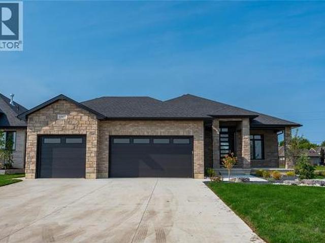 6927 Shoreside Drive, Plympton Wyoming, ON, N0N 1E0 house for sale | Listing ID 26009 | Royal LePage