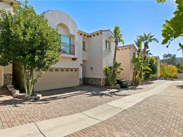 6920 Valmont 5