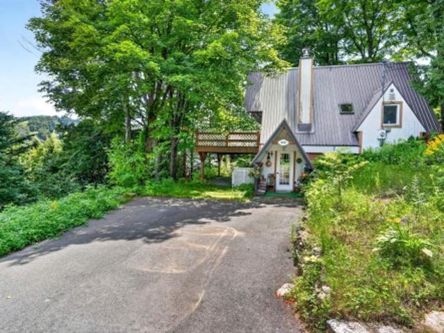 692 2E Rue Du Domaine Pagé, Saint Sauveur, QC, J0R 1R3 house for sale | Listing ID 9932 | Royal LePage
