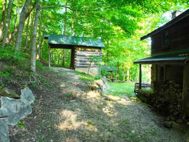 692 Little Doe Creek Road