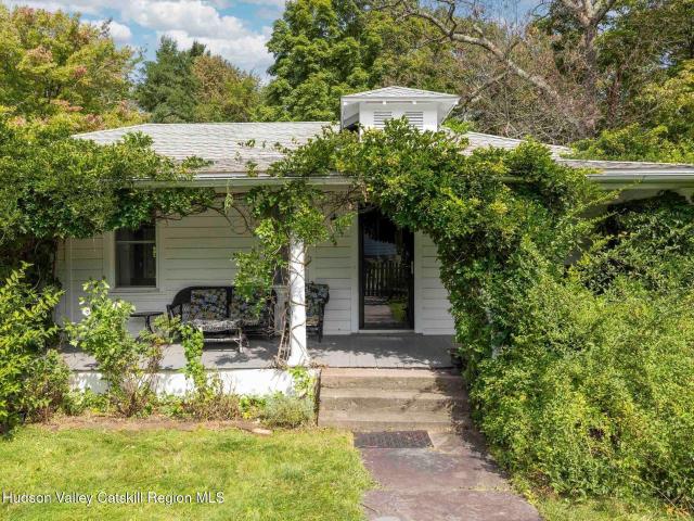 692 New York 32a