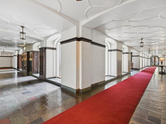 6935 s crandon avenue # 3d
