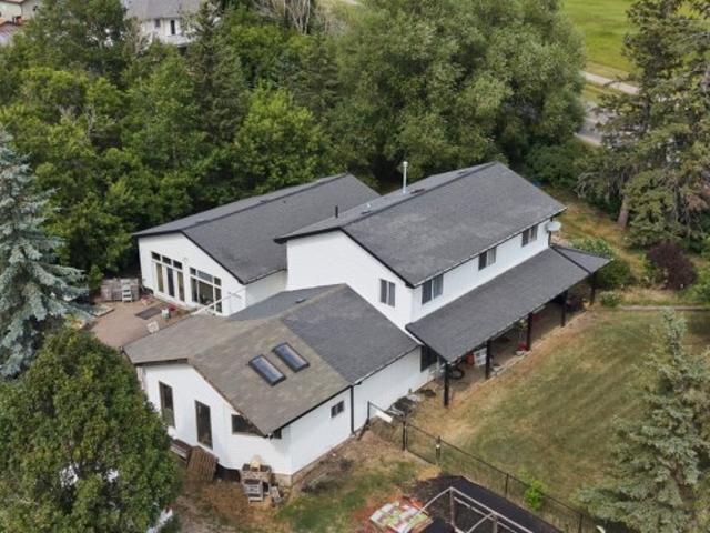 693 10 Avenue, Carstairs, AB, T0M 0N0 house for sale | Listing ID A2332 | Royal LePage