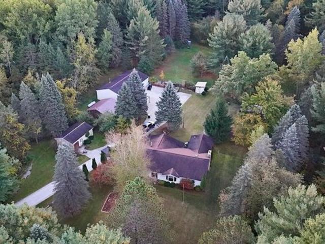 6945 Ward Rd, Sterling, MI 48659