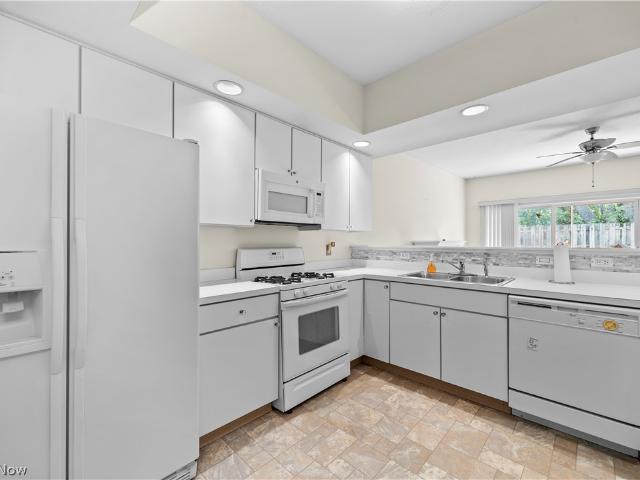 6956 Cottage Circle