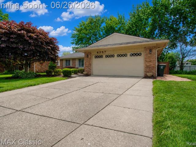 6957 Carriage Hills Drive