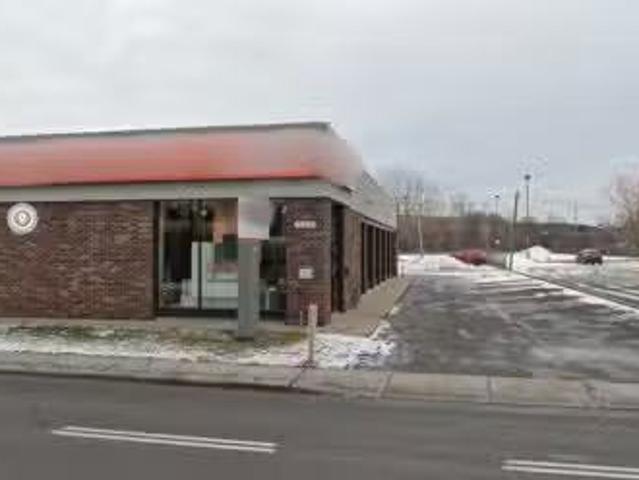 6950 Rue Jean Talon E. Montréal Saint Léonard, QC, H1S 1N1.