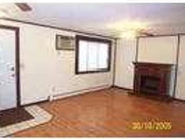 $695 / 3br 1250ftÂ² LOVELY AND CLEAN TOWNHOUSE IN HURON HURON