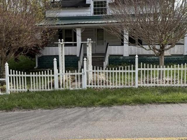 695 W Main St, Mount Vernon, KY 40456