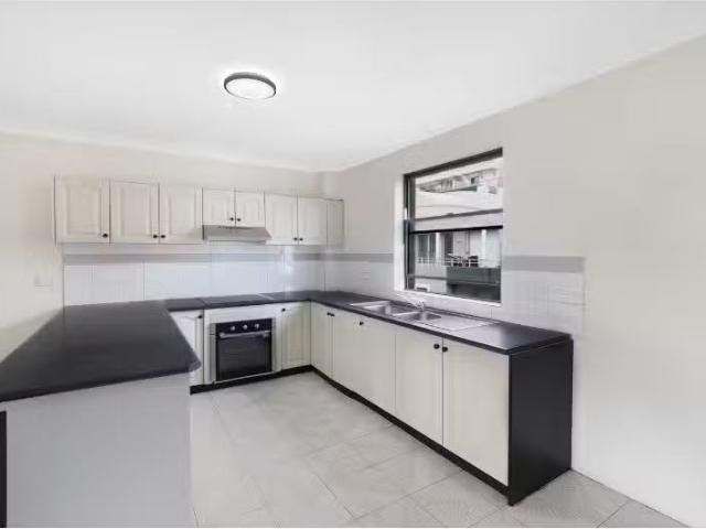 69/65 Myrtle Street, CHIPPENDALE Apartment for rent Listed by.