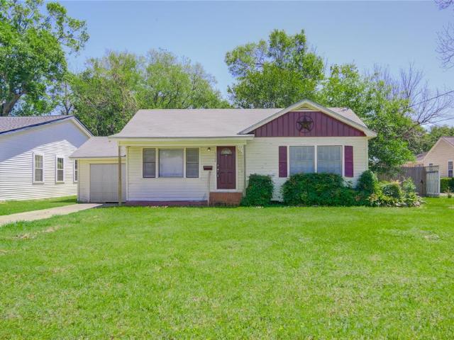 6968 Washington St, 2 beds, 1 full bath