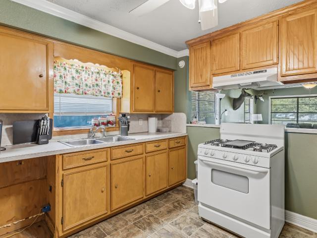 696 County Road 719