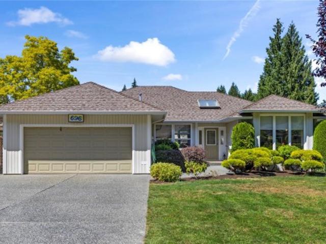 696 Redwood Dr, Qualicum Beach, BC, V9K 2J2 house for sale | Listing ID 1042 | Royal LePage