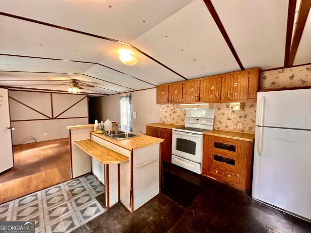 6979 Oak Ridge Circle