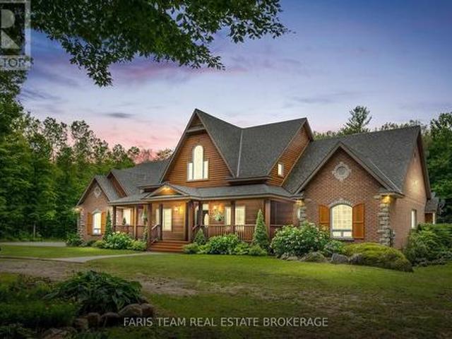 697 Lafontaine Road E, Tiny, ON, L9M 0S5 house for sale | Listing ID S13072 | Royal LePage