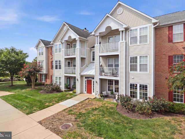 697 Winding Stream Way # 104