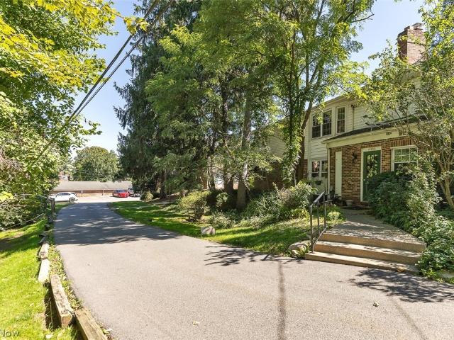 6985 Carriage Hill Drive 103