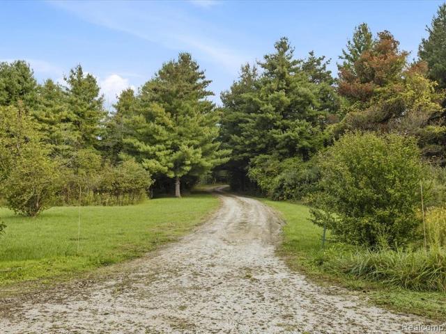 6988 Galbraith Line Road