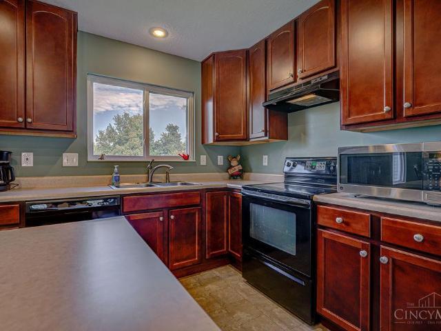 6988 Ruwes Oak Drive