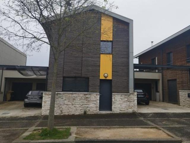 69800 A VENDRE MAISON T2 ST PRIEST 69800