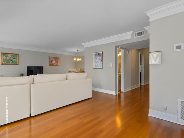 6980 Roswell Road A8