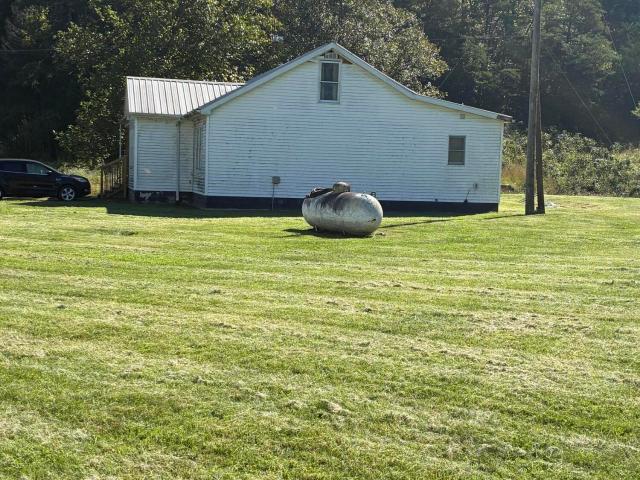 698 Flood Hollow Road