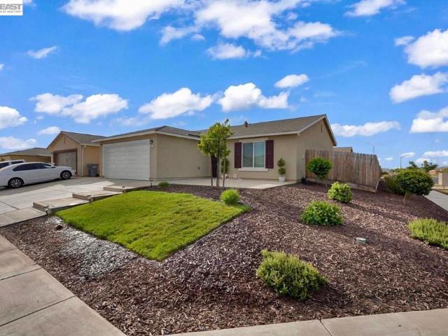 698 Keng Crt