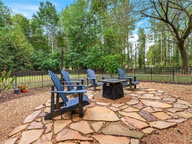 698 Spring Place Road NE