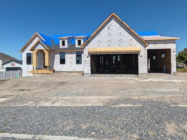 698 W 30 S, Hyrum, UT 84319