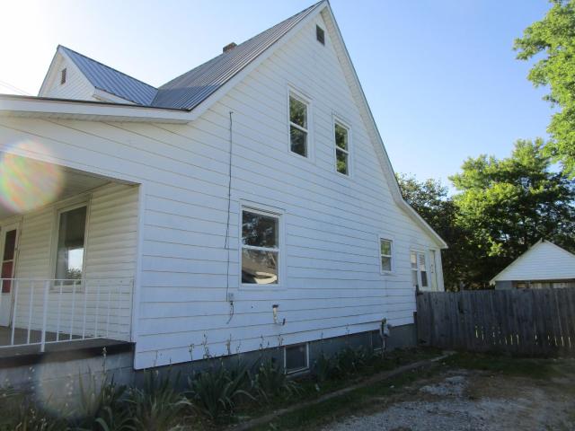 698 W Jefferson Street