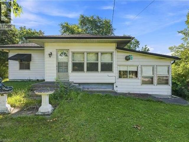 698 York Road, Dundas, ON, L9H 5X1 house for sale | Listing ID 40853 | Royal LePage