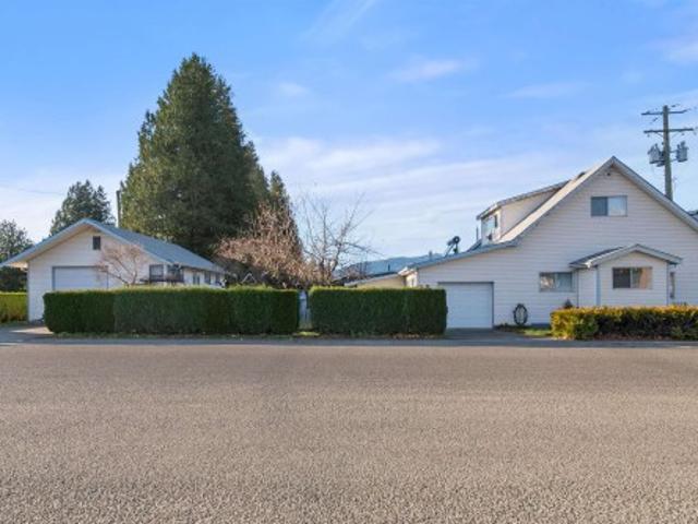 6994 Cheam Avenue, Agassiz, BC, V0M 1A3 Luxury House for sale | Listing ID R3100 | Royal LePage Carriage Trade Luxury Properties