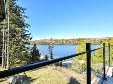 6990Z 6992Z Ch. Du Lac Labelle, Labelle, QC, J0T 1H0 Luxur.
