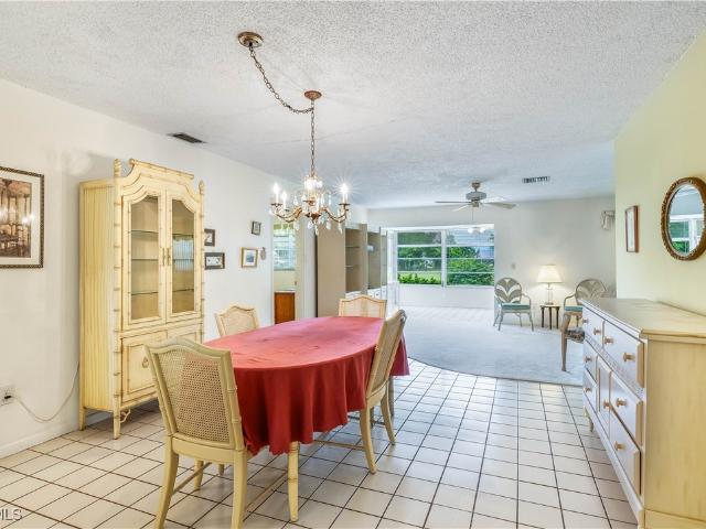 6992 Edgewater Cir, Fort Myers, FL 33919 | MLS #2025024