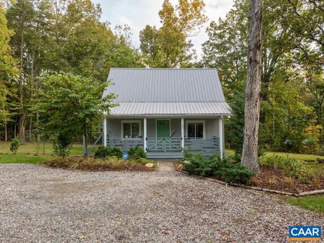 699 Black Cat Rd