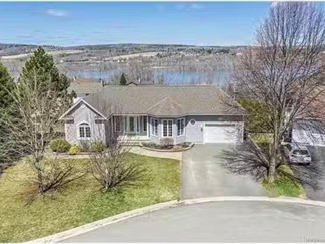 69 Thorndale Crt, Fredericton, NB, E3C 1M1 house for sale L.