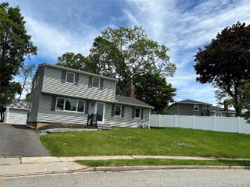 69 Allan Dr, East Norwich, NY 11732 | MLS #952542