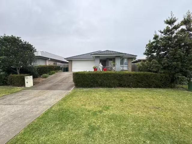 69 Barr Promenade, Thornton, NSW 2322