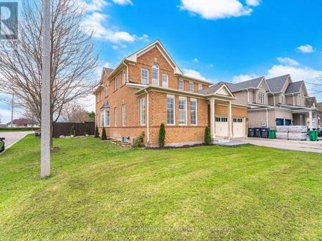 69 Bloomsbury Avenue, Brampton Vales Of Castlemore, ON, L6P 1S6 house for sale | Listing ID W13602 | Royal LePage