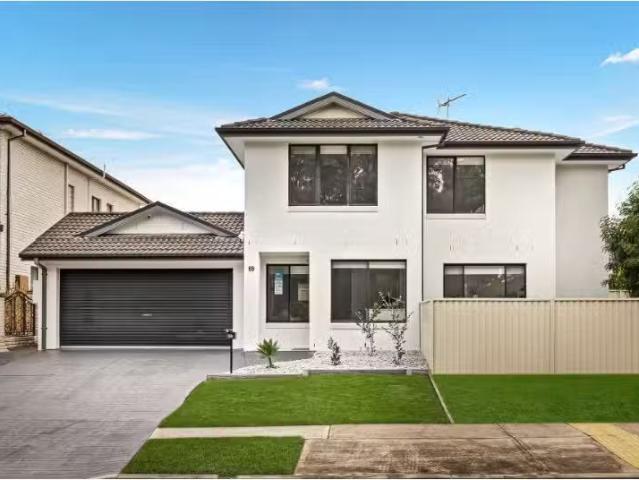 69 Feodore Drive, Cecil Hills House for rent Listed by Suad A.